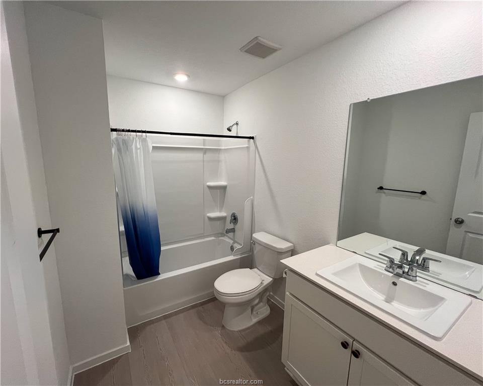 5433 Bear Run, Bryan, TX 77803
