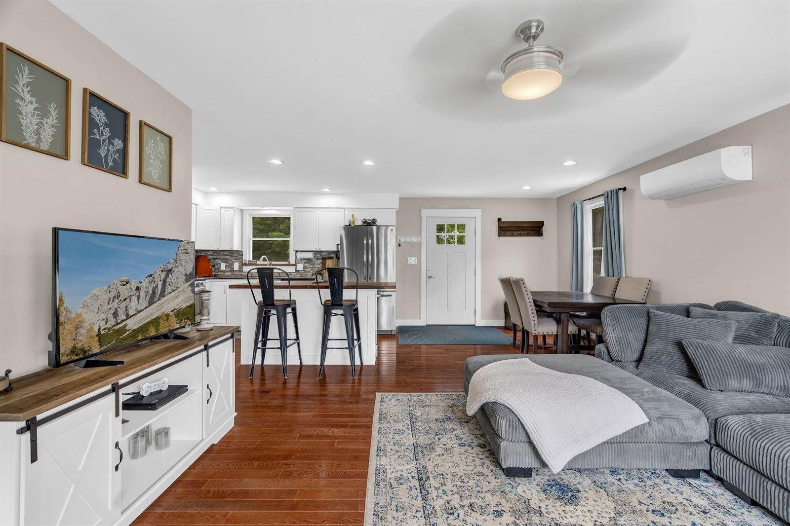 52 Lee Street, Bucksport, ME 04416