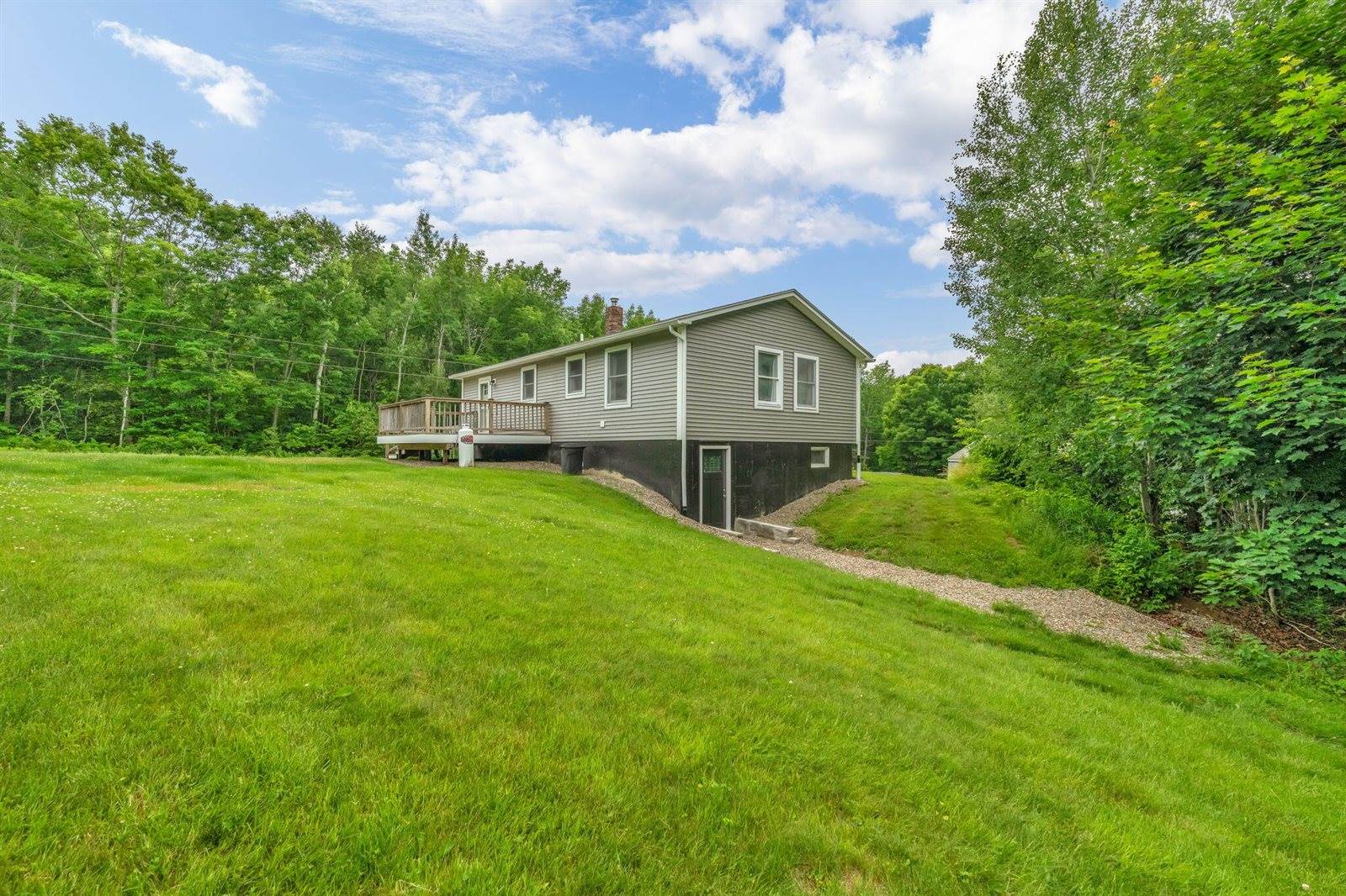 52 Lee Street, Bucksport, ME 04416