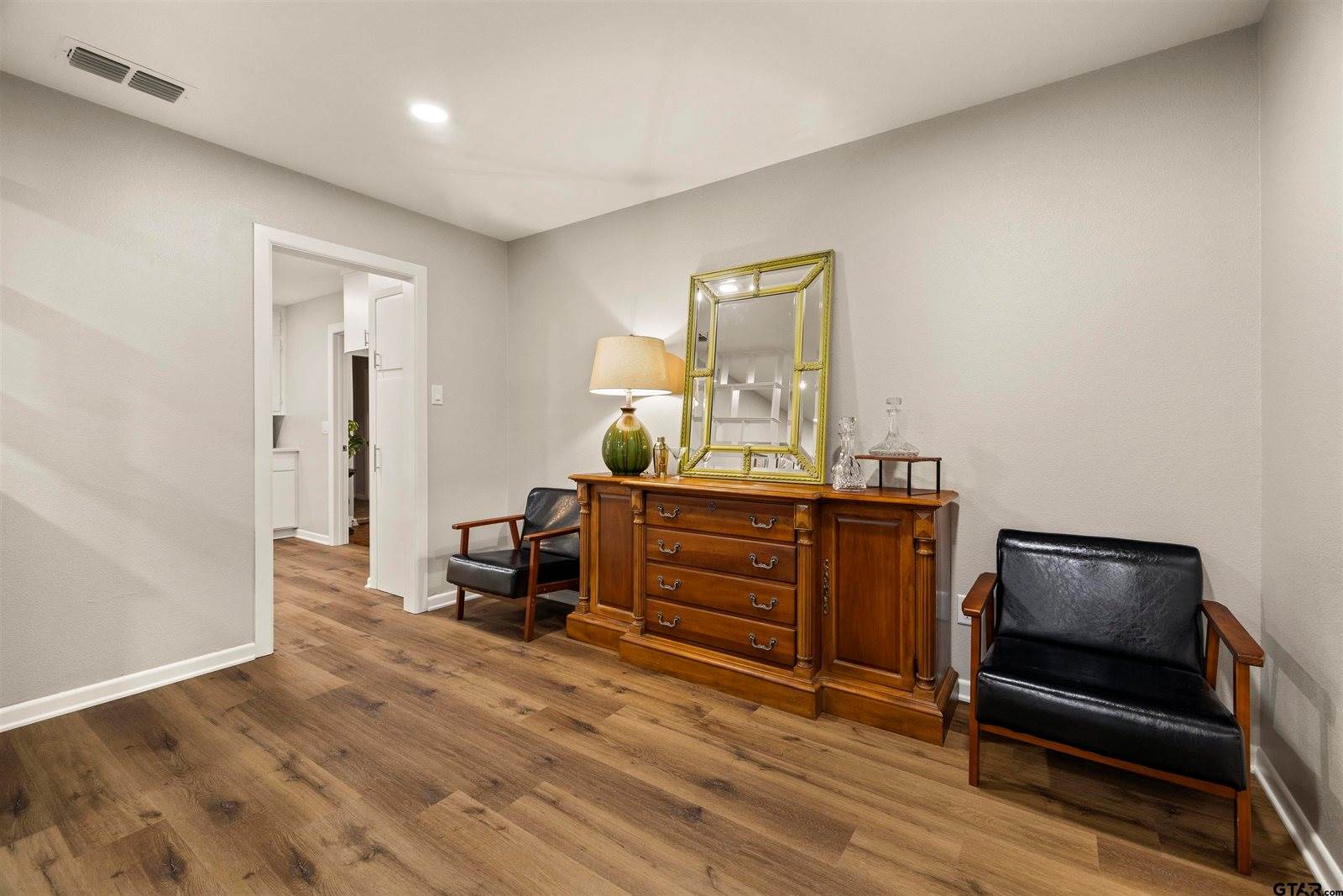 2913 Rollingwood Dr, Tyler, TX 75701