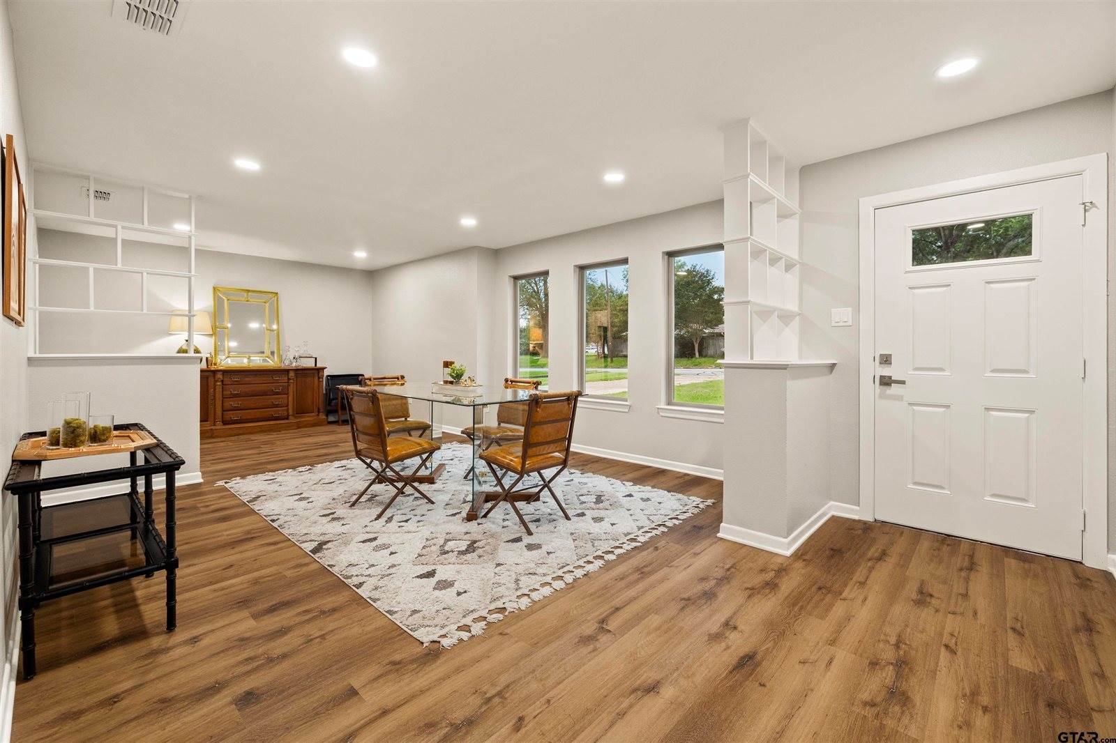 2913 Rollingwood Dr, Tyler, TX 75701