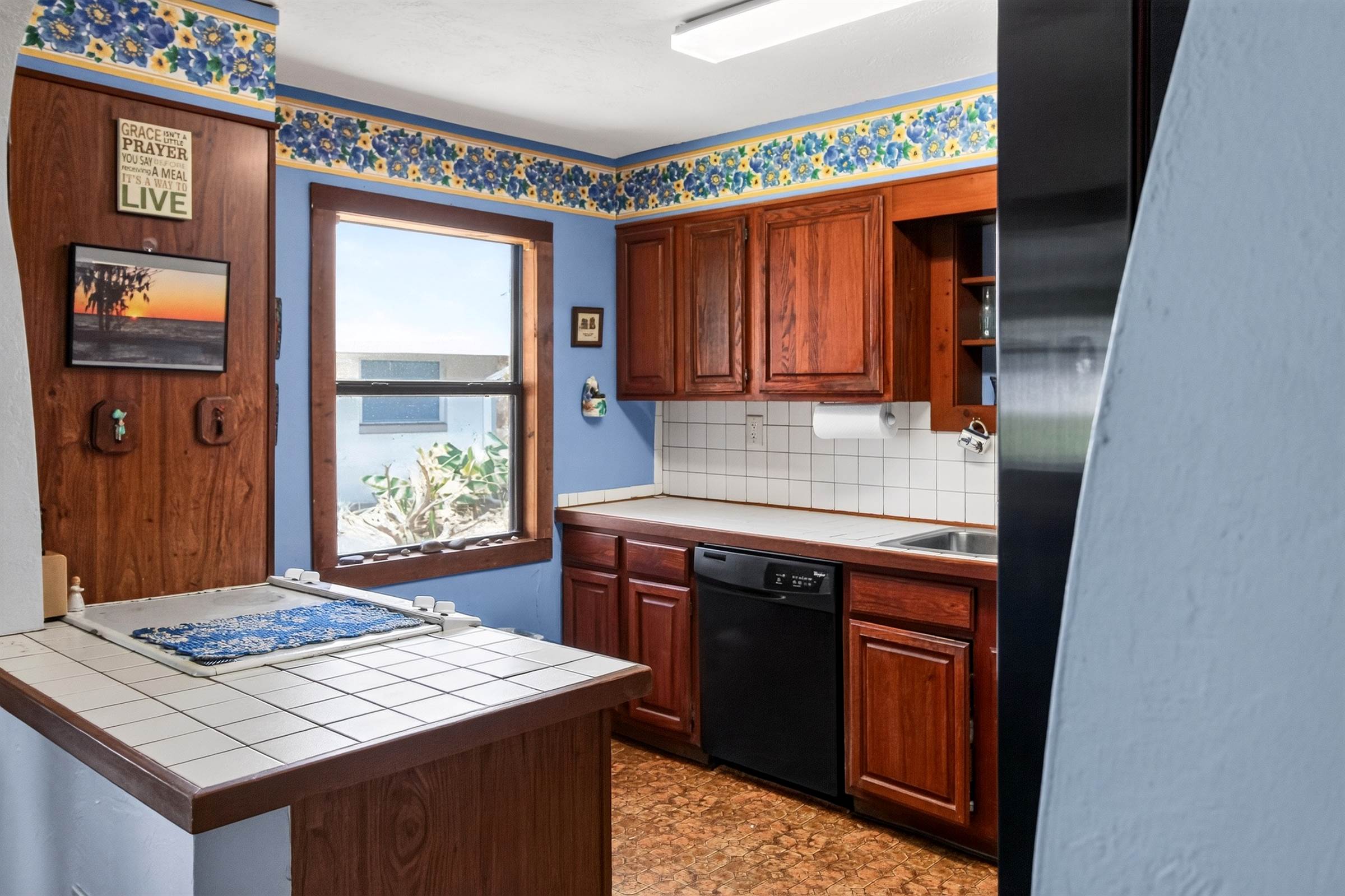 32805 Lake Eustis Drive, Tavares, FL 32778