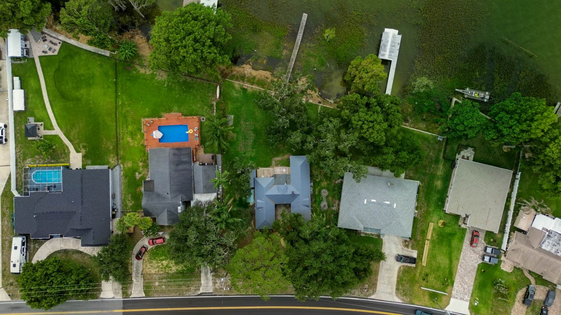32805 Lake Eustis Drive, Tavares, FL 32778
