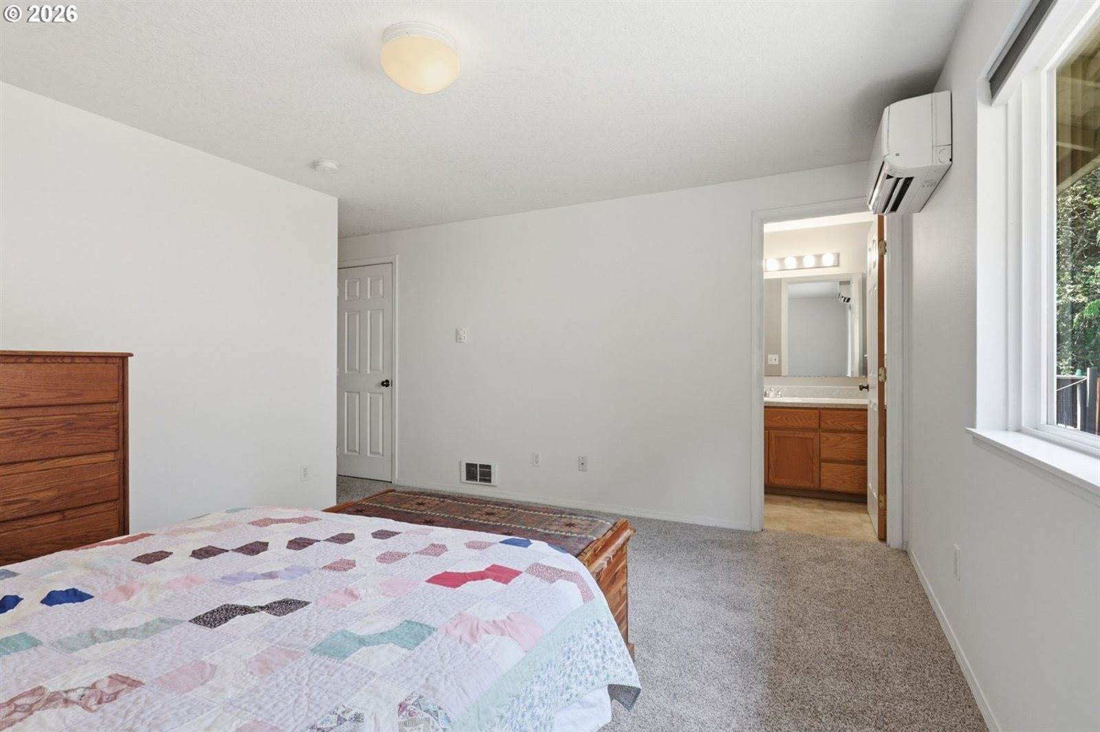 5880 Bird Song Way, Gladstone, OR 97027