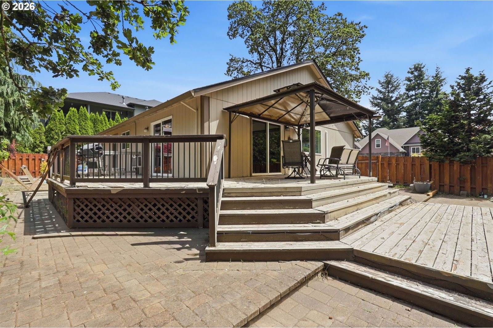 5880 Bird Song Way, Gladstone, OR 97027