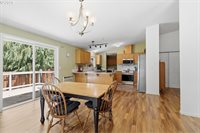 5880 Bird Song Way, Gladstone, OR 97027