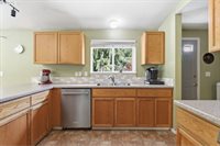 5880 Bird Song Way, Gladstone, OR 97027