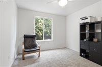 5880 Bird Song Way, Gladstone, OR 97027