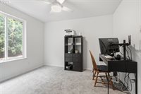 5880 Bird Song Way, Gladstone, OR 97027
