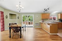 5880 Bird Song Way, Gladstone, OR 97027