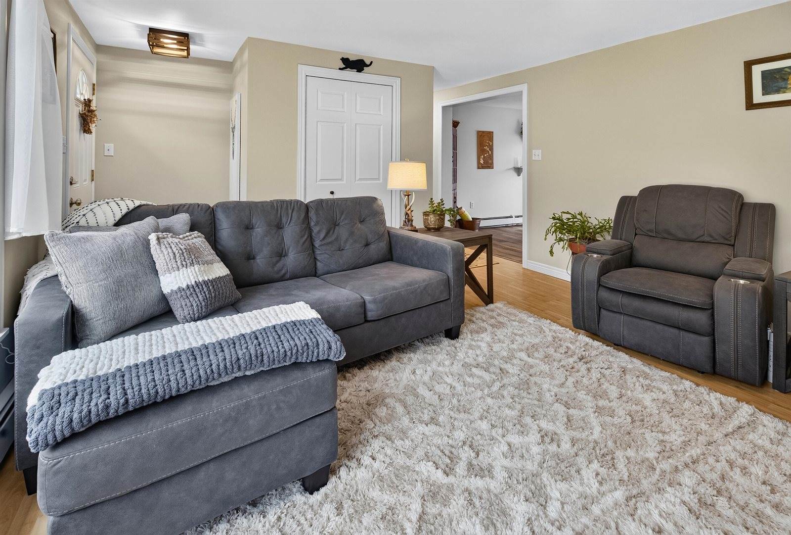 14 Autumn Lane, Lincoln, ME 04457