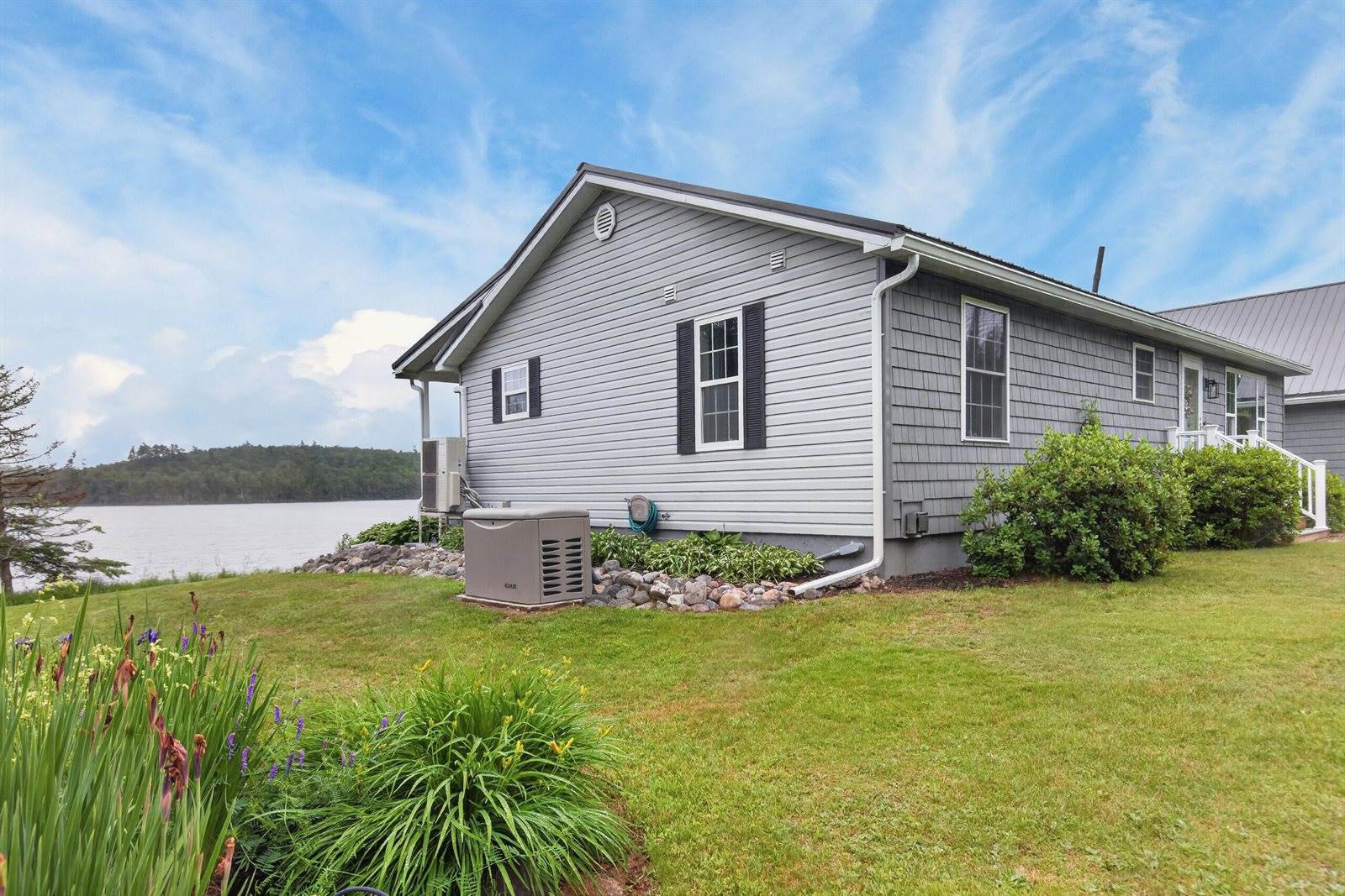 14 Autumn Lane, Lincoln, ME 04457