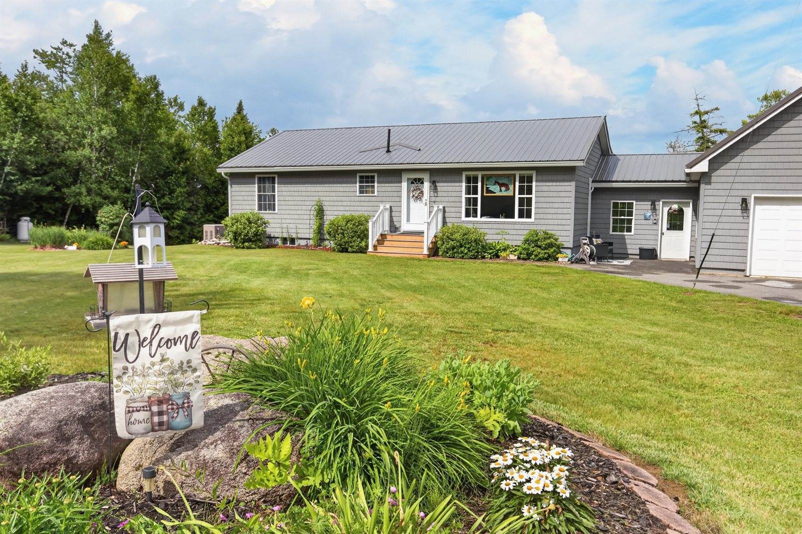14 Autumn Lane, Lincoln, ME 04457