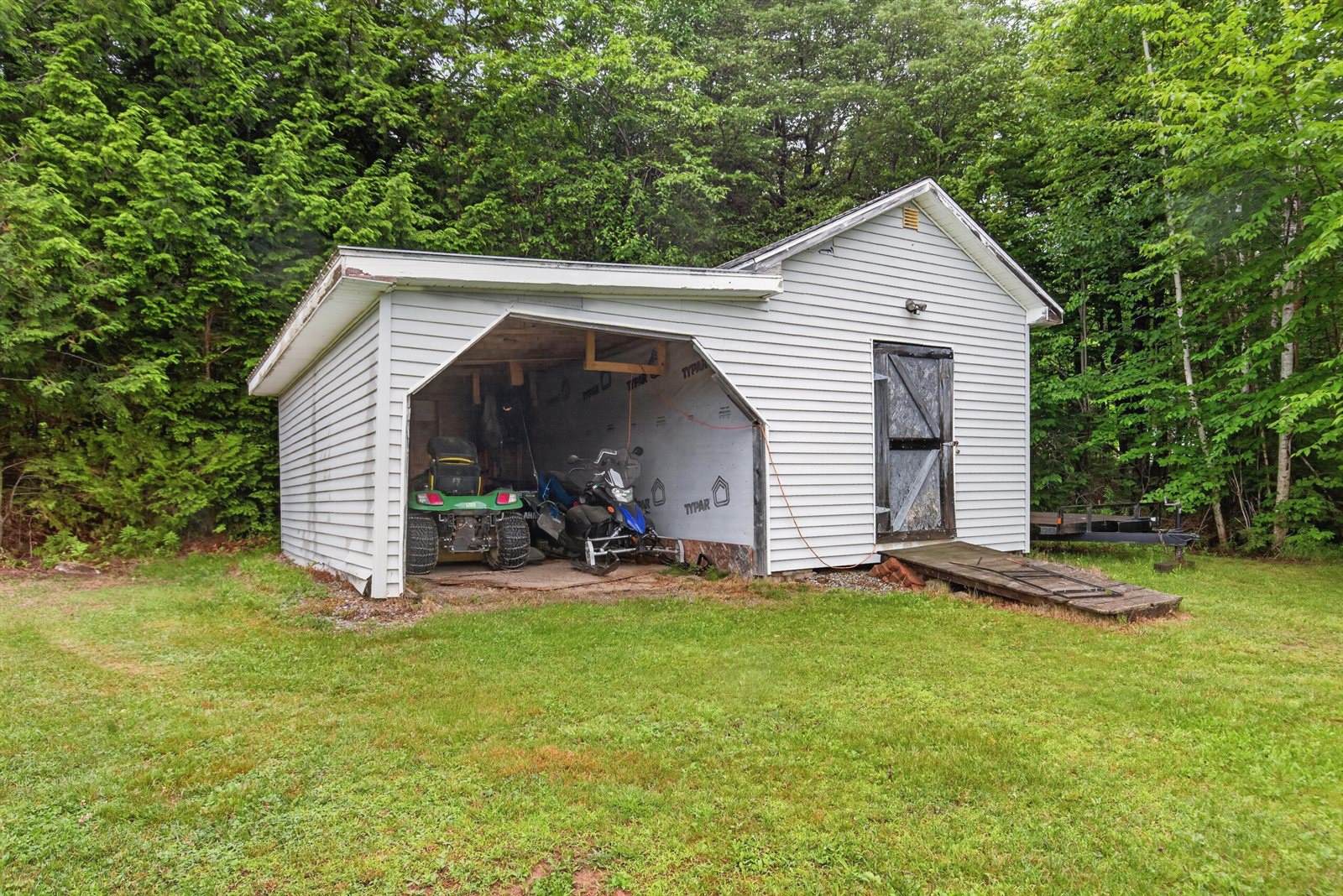 14 Autumn Lane, Lincoln, ME 04457