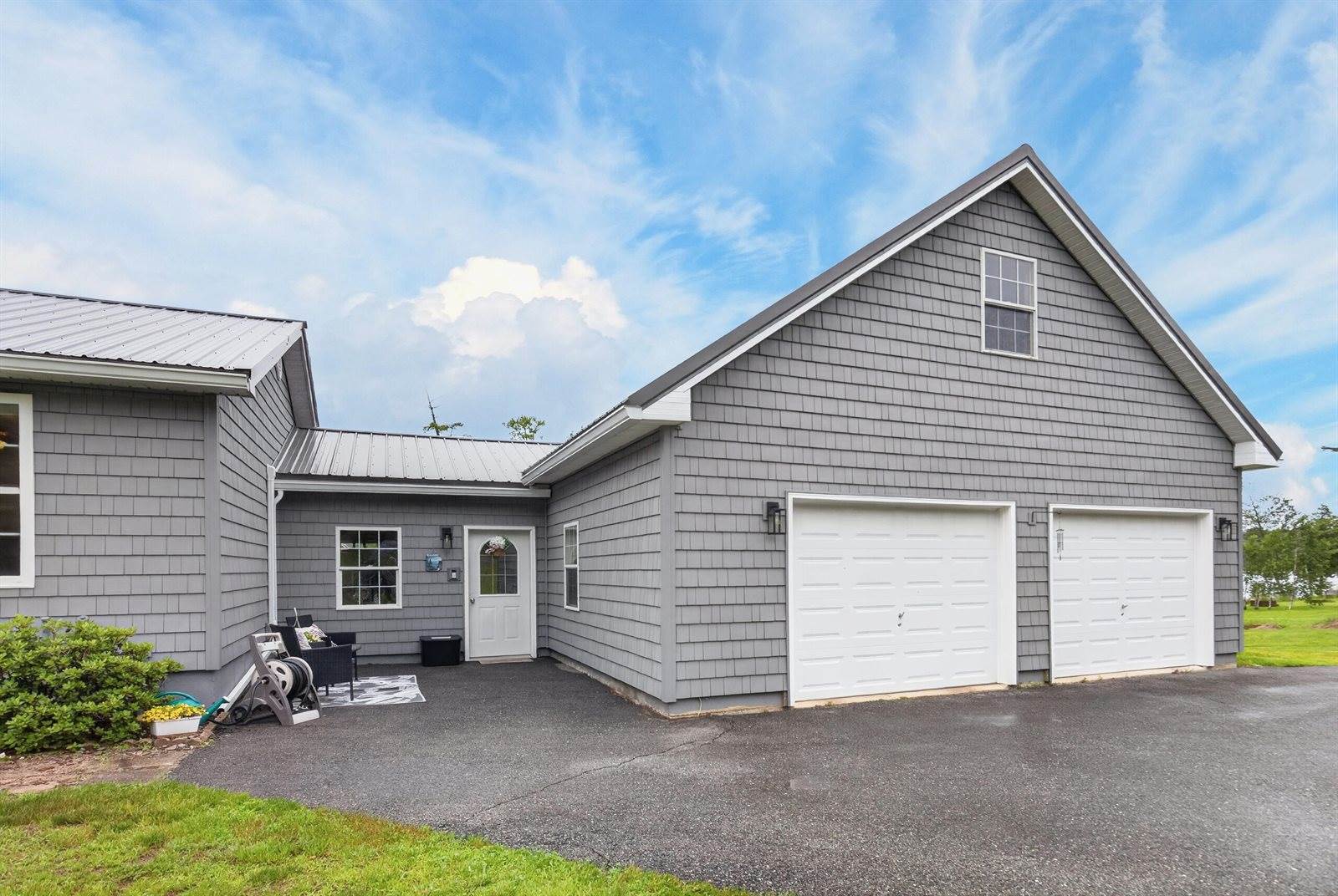 14 Autumn Lane, Lincoln, ME 04457