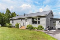 14 Autumn Lane, Lincoln, ME 04457