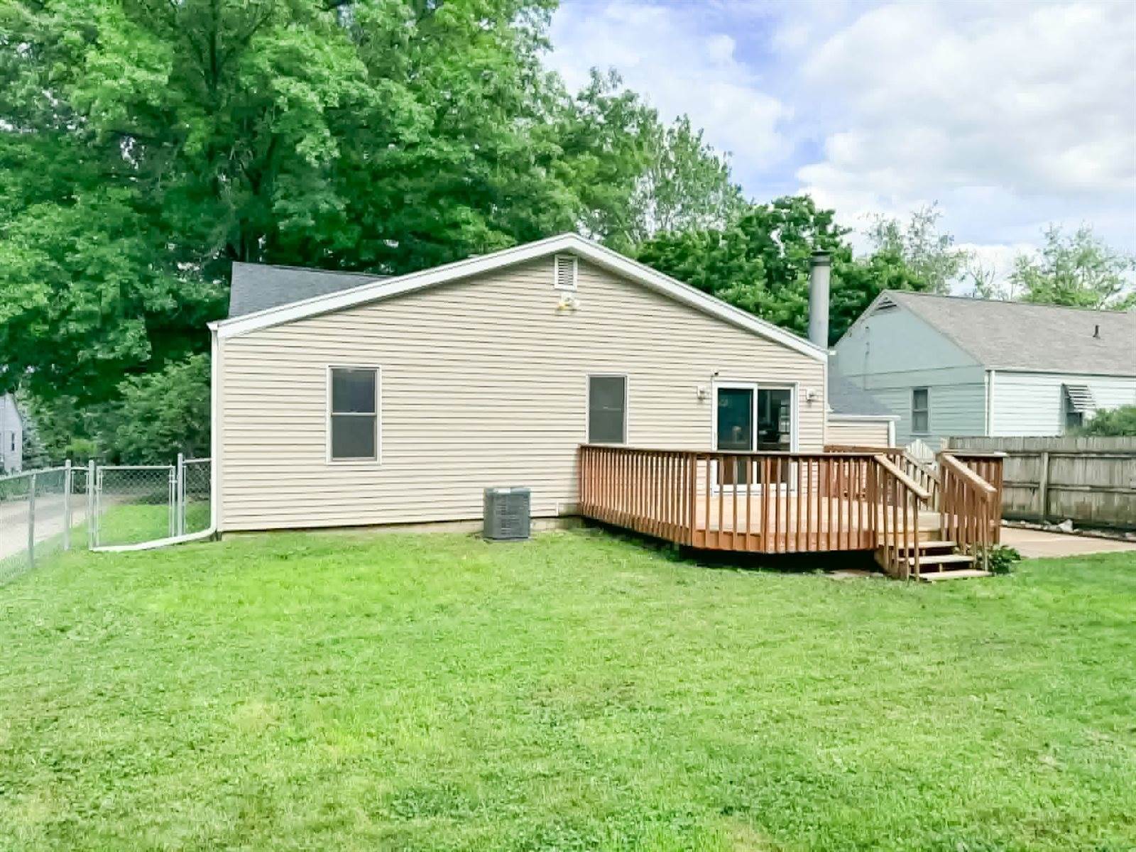 3912 67th Street, Urbandale, IA 50322