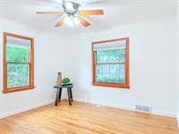 3912 67th Street, Urbandale, IA 50322
