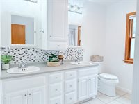 3912 67th Street, Urbandale, IA 50322