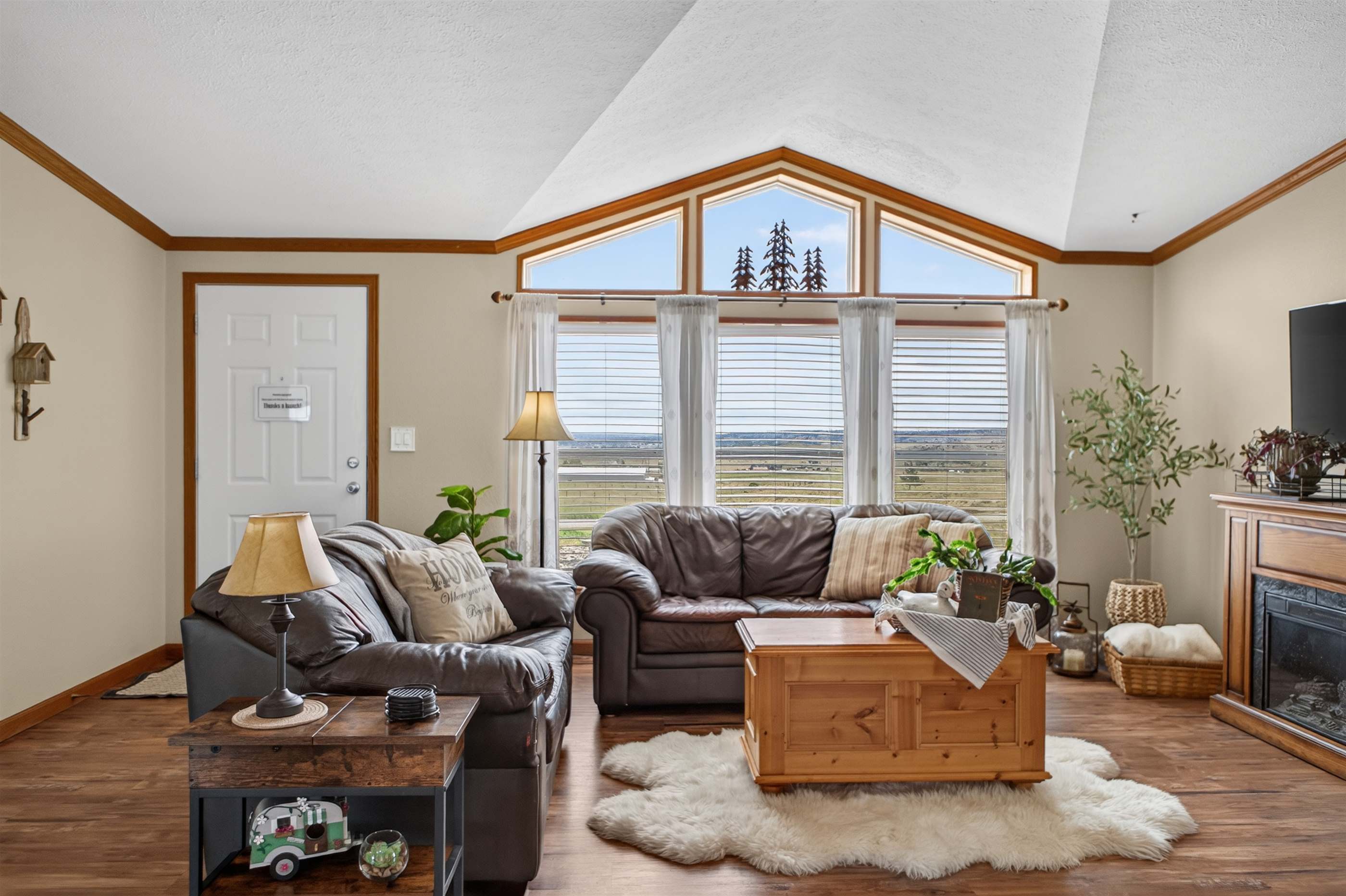 1384 Hackamore Trl, Billings, MT 59101