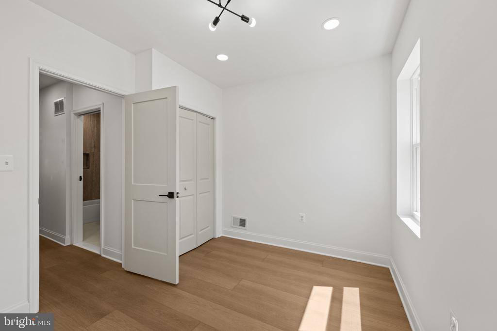 126 North Mount Street, Baltimore, MD 21223