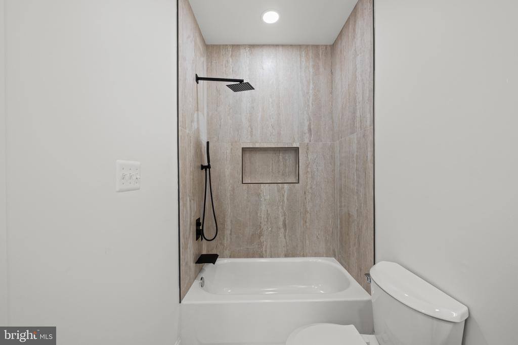 126 North Mount Street, Baltimore, MD 21223