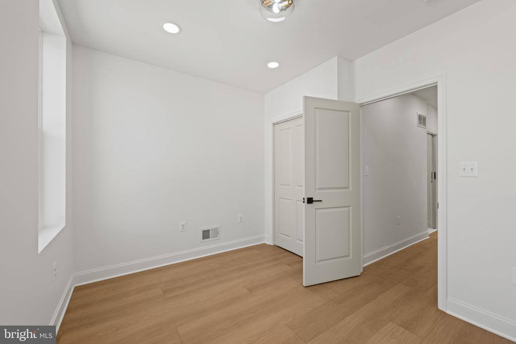 126 North Mount Street, Baltimore, MD 21223