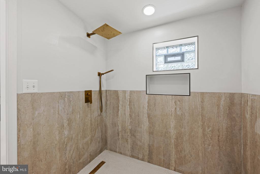 126 North Mount Street, Baltimore, MD 21223