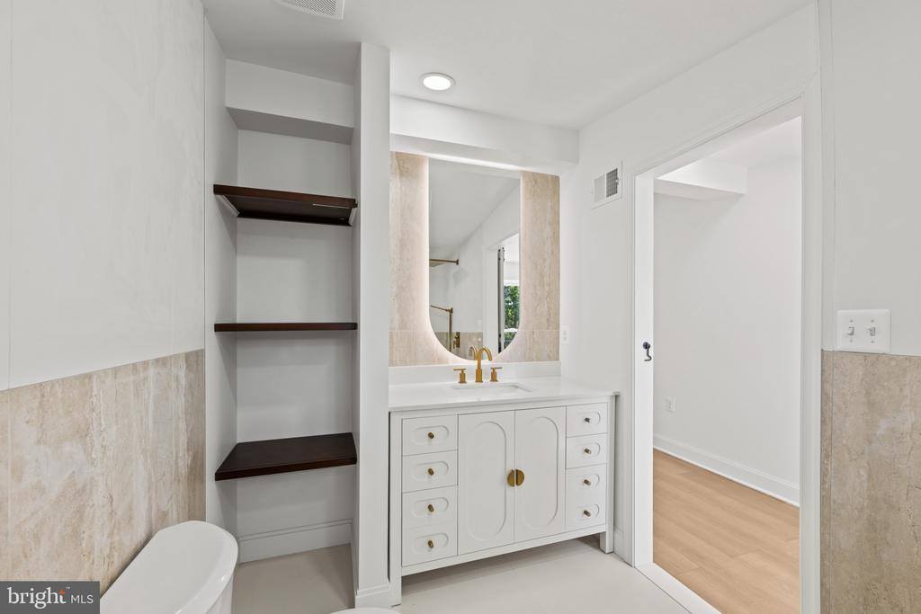 126 North Mount Street, Baltimore, MD 21223