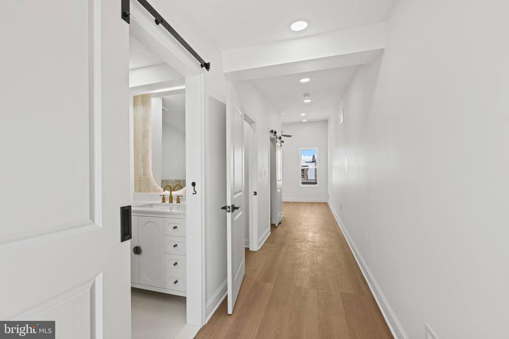 126 North Mount Street, Baltimore, MD 21223