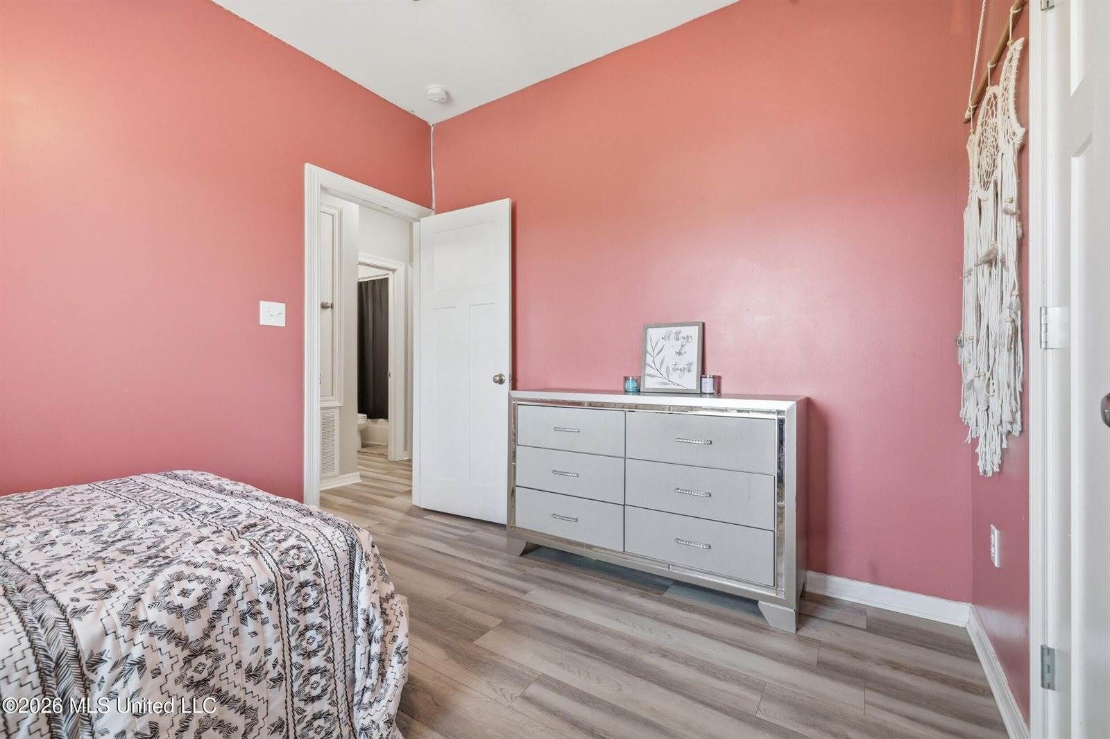 15 Meadow Path Circle, Picayune, MS 39466