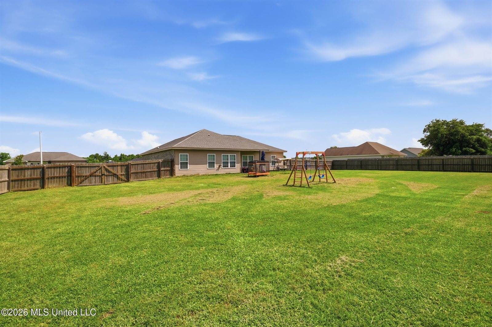 15 Meadow Path Circle, Picayune, MS 39466