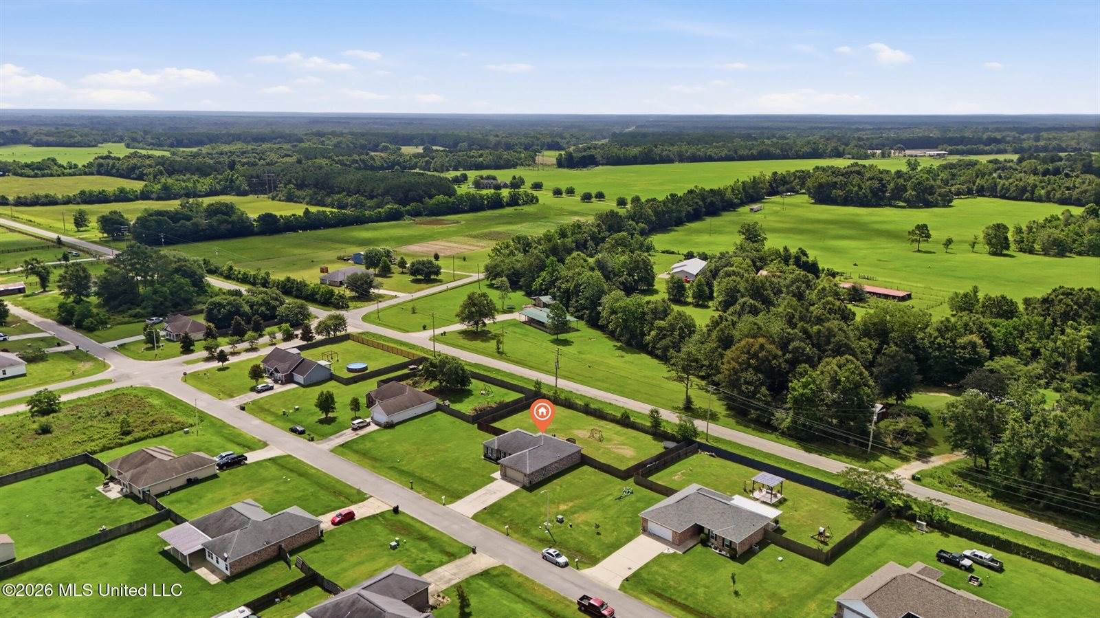15 Meadow Path Circle, Picayune, MS 39466