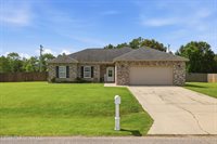 15 Meadow Path Circle, Picayune, MS 39466