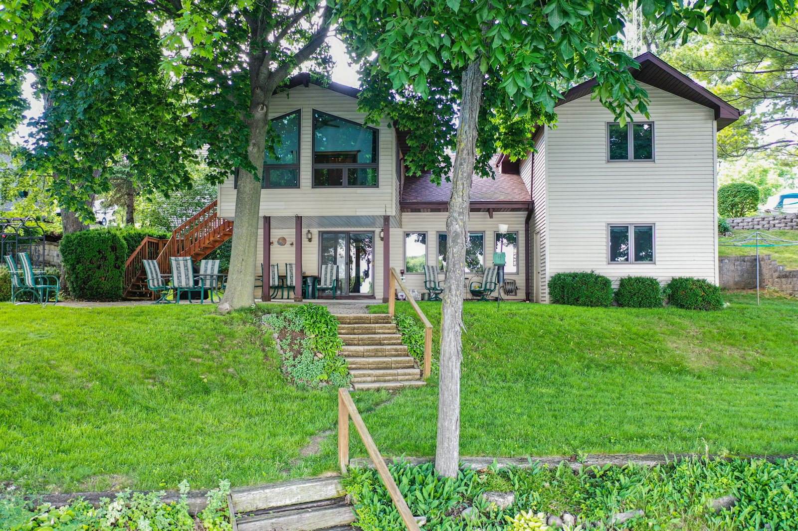 N7866 Kettle Moraine Dr, Whitewater, WI 53190