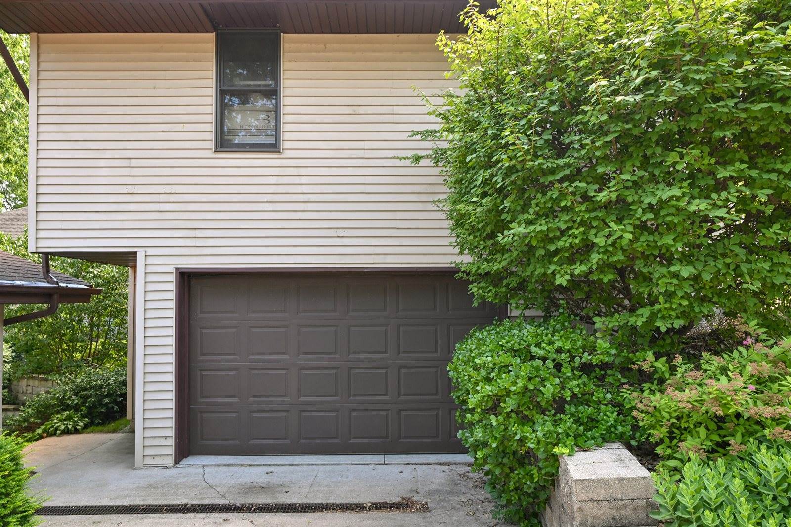 N7866 Kettle Moraine Dr, Whitewater, WI 53190