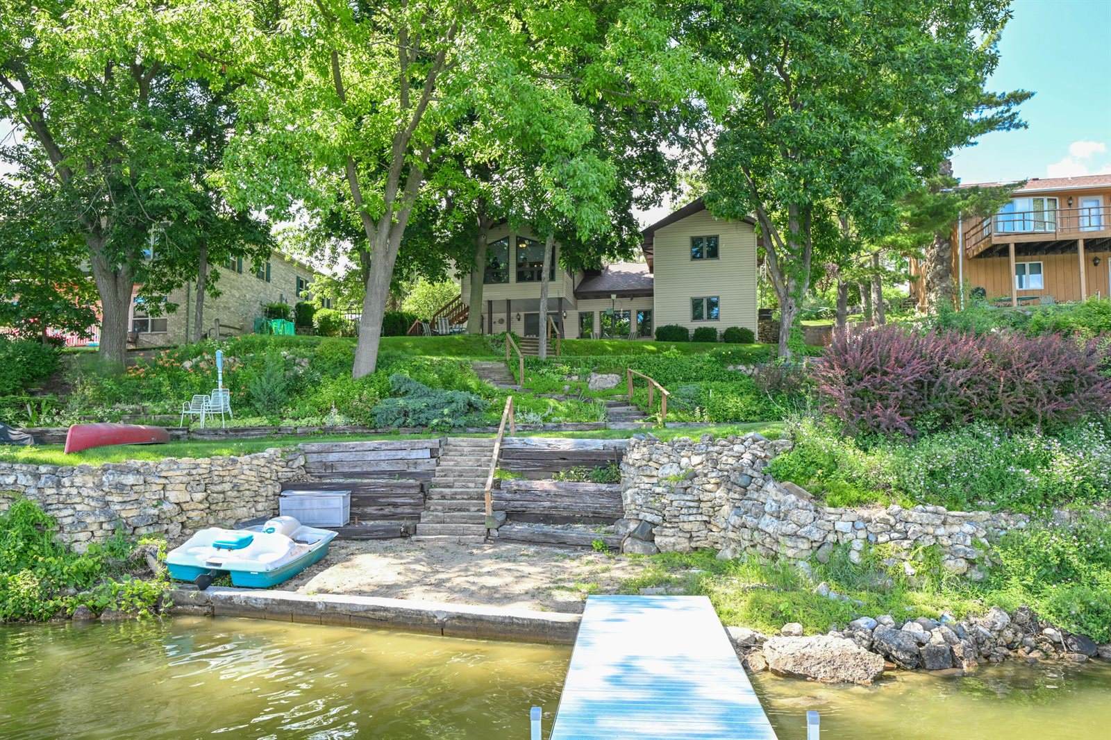 N7866 Kettle Moraine Dr, Whitewater, WI 53190