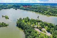 N7866 Kettle Moraine Dr, Whitewater, WI 53190