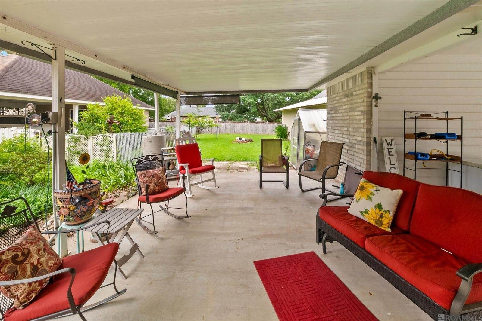 16263 North Galvez Ave, Prairieville, LA 70769
