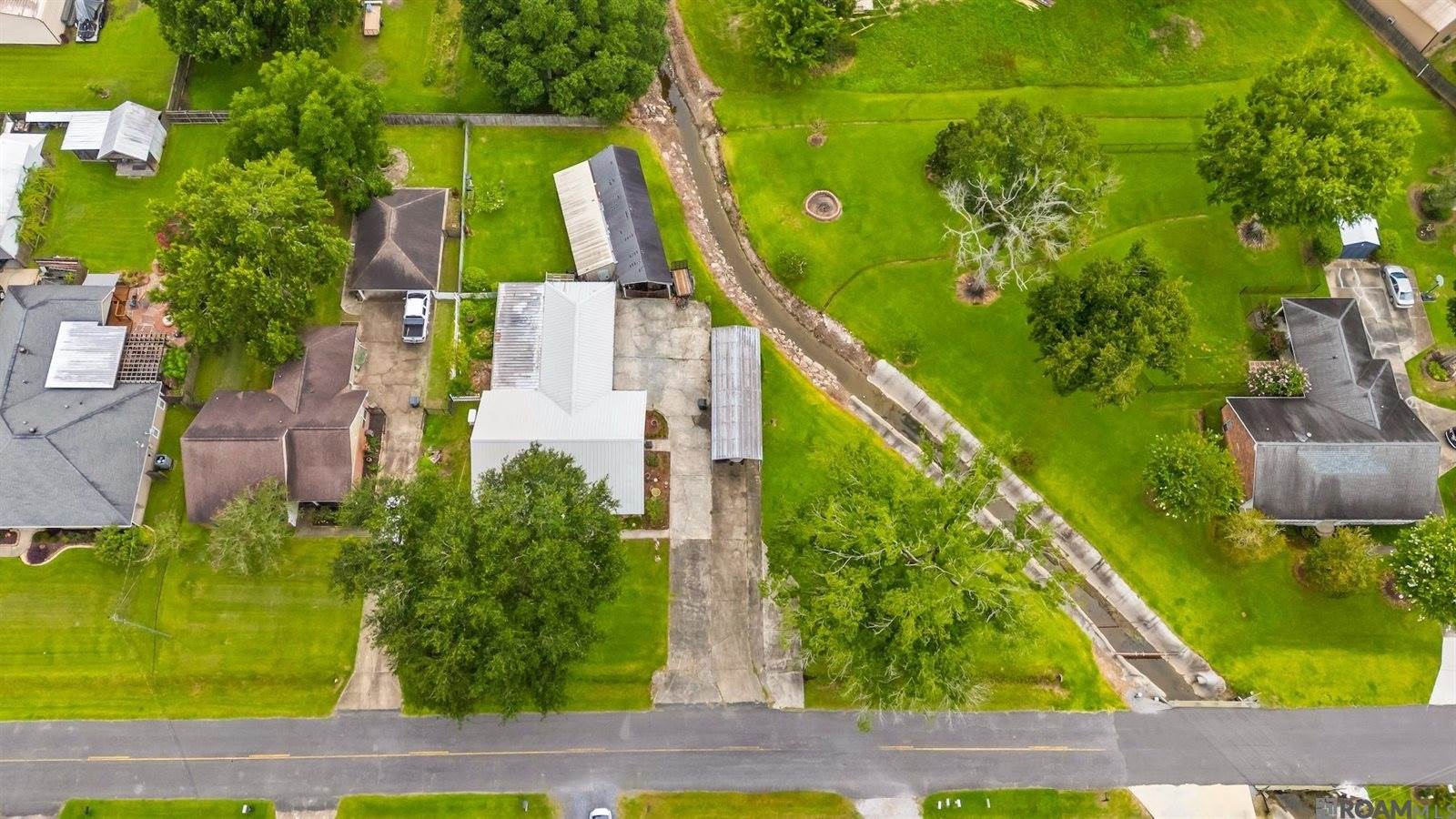 16263 North Galvez Ave, Prairieville, LA 70769