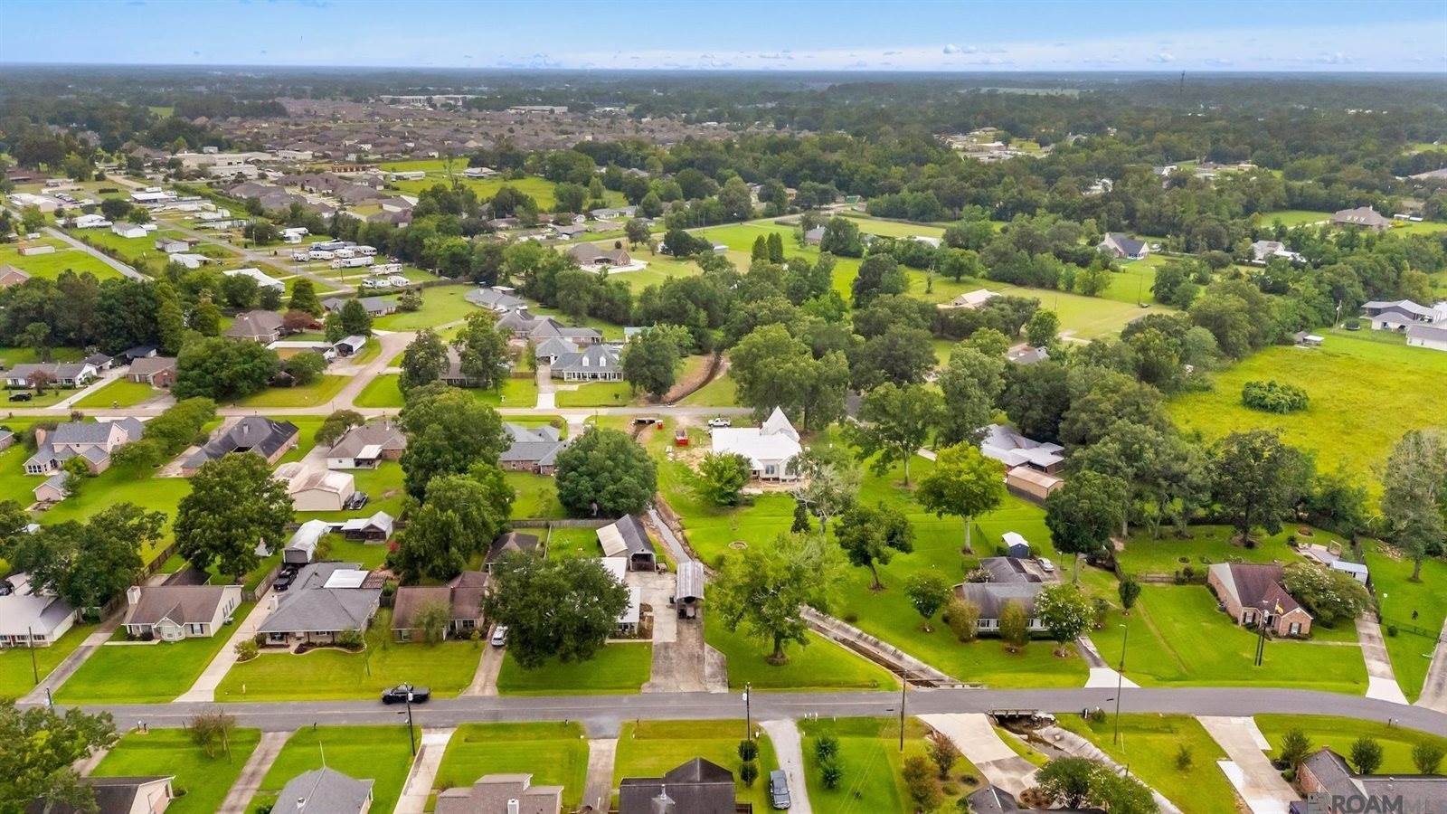 16263 North Galvez Ave, Prairieville, LA 70769