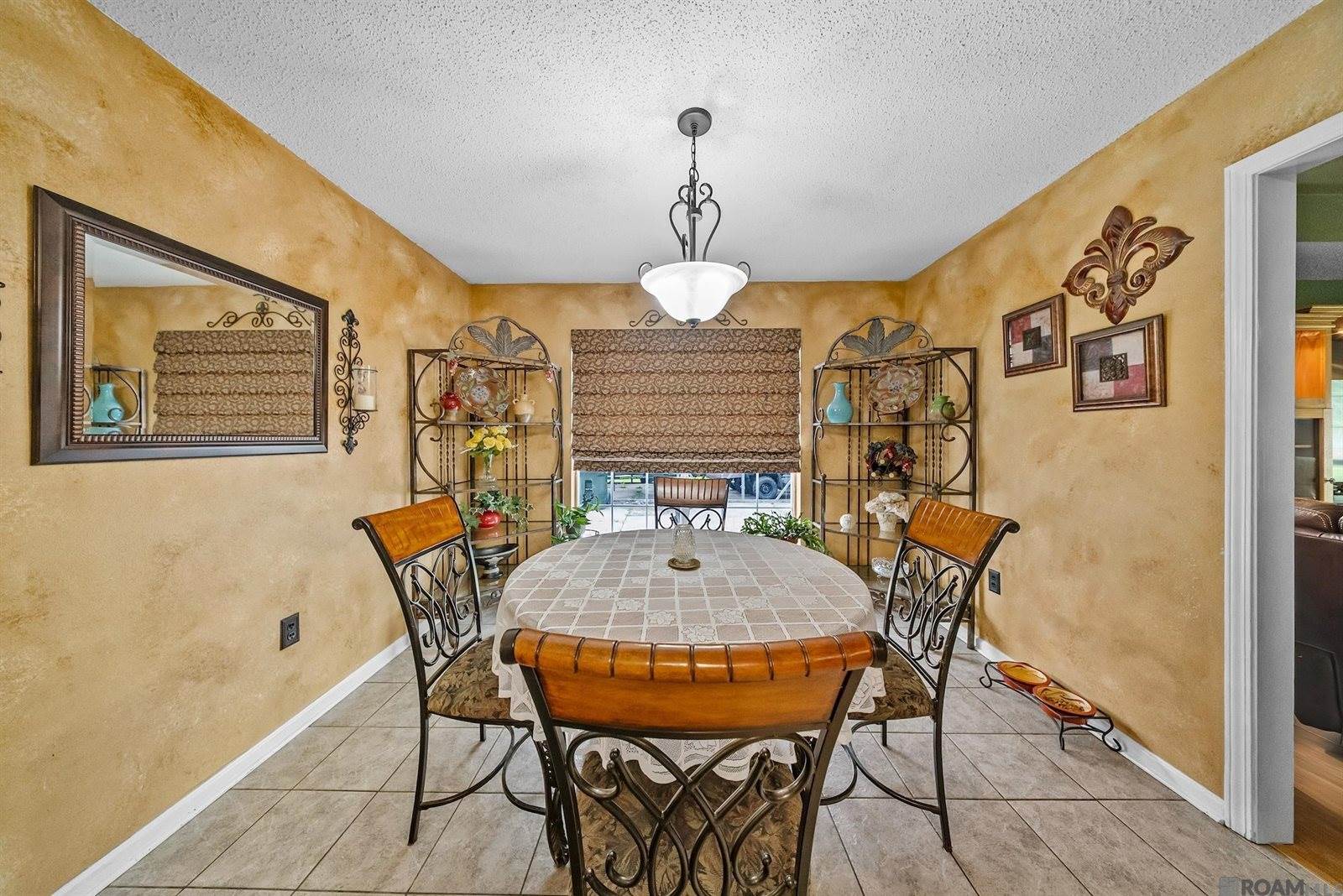 16263 North Galvez Ave, Prairieville, LA 70769