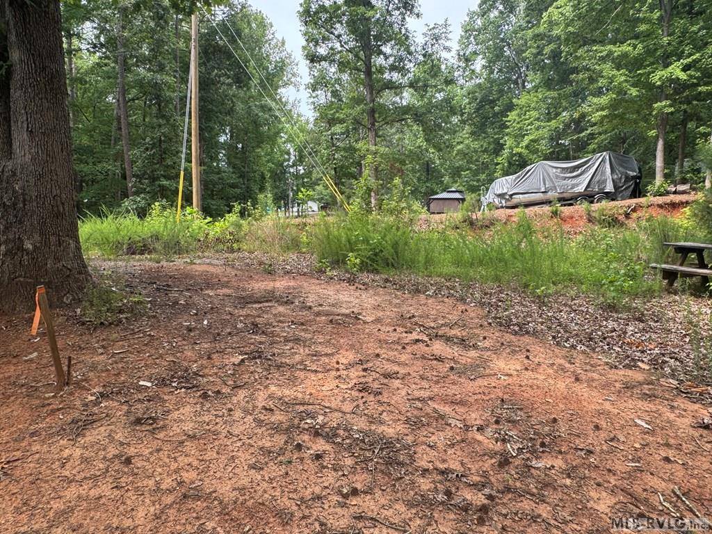 126 Des Moines, Bracey, VA 23919