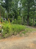 126 Des Moines, Bracey, VA 23919