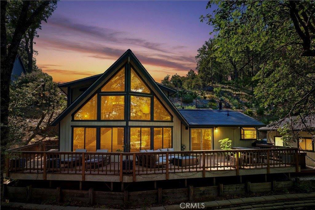 11240 Loch Lomond Road, Cobb, CA 95461