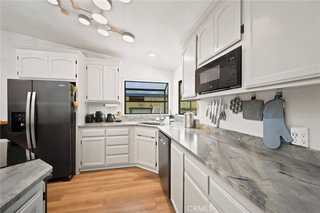 11240 Loch Lomond Road, Cobb, CA 95461