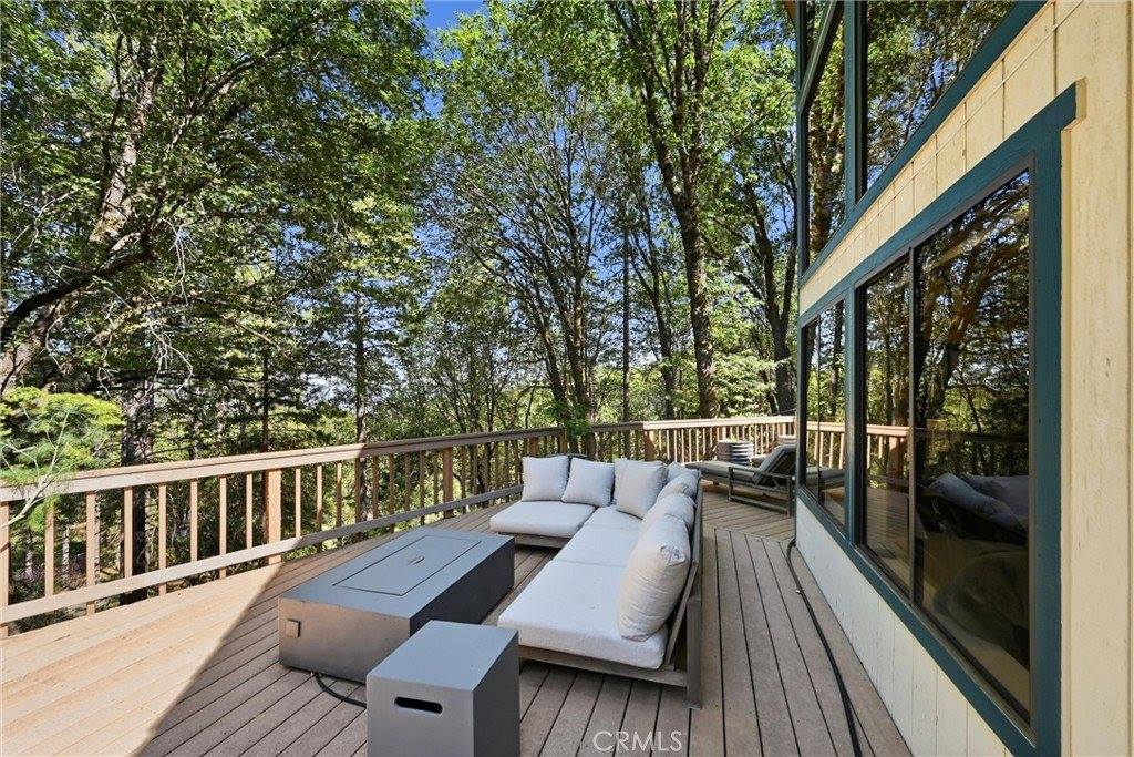 11240 Loch Lomond Road, Cobb, CA 95461