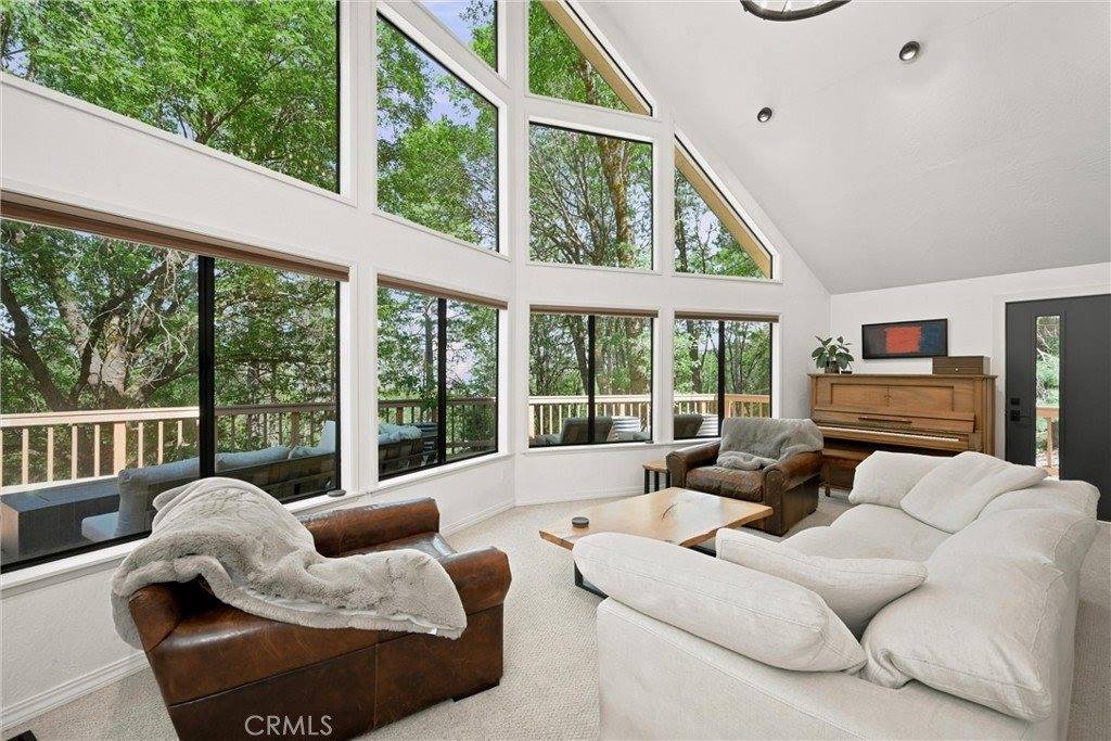 11240 Loch Lomond Road, Cobb, CA 95461