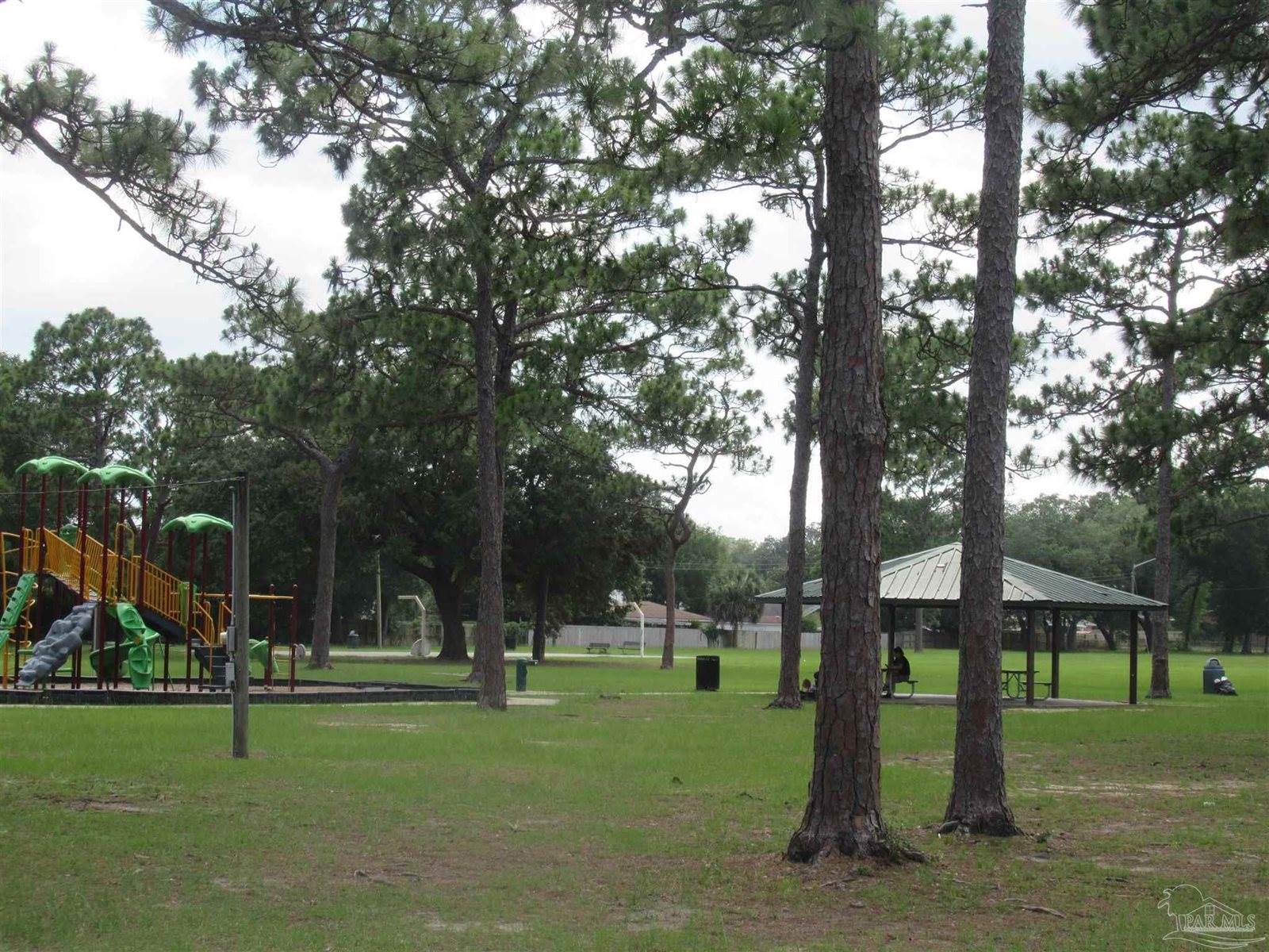 4900 Lanett Dr, Pensacola, FL 32526