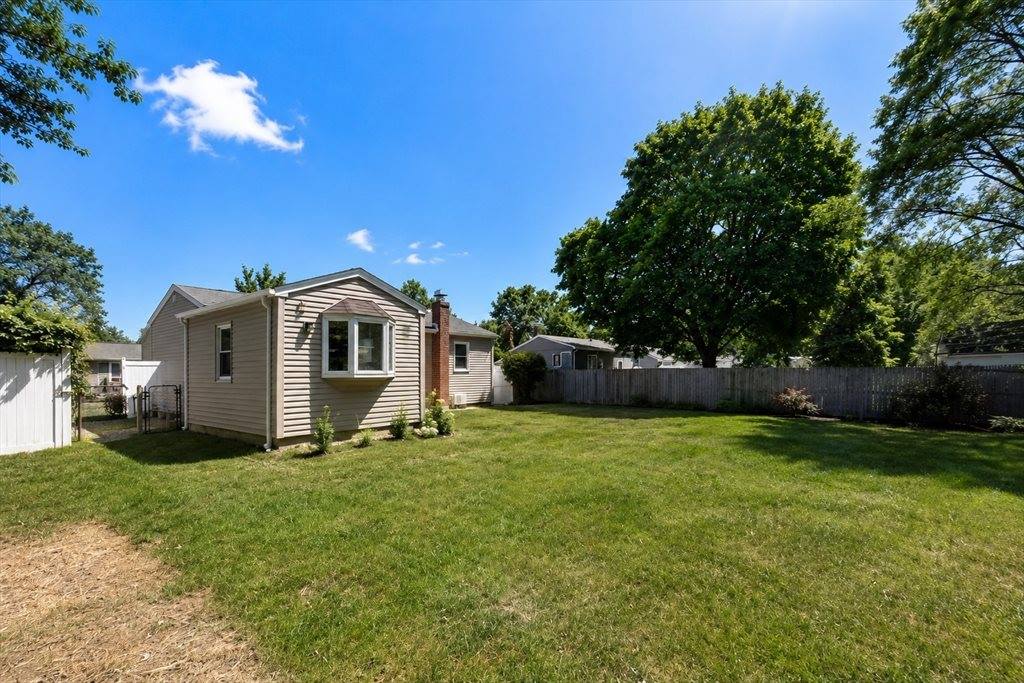 40 Partridge Dr, Springfield, MA 01119
